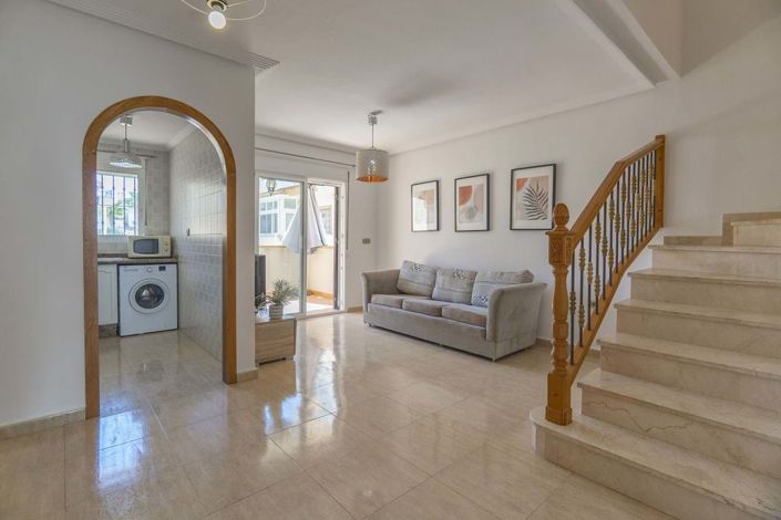 Image No.8-3 Bed Townhouse for sale