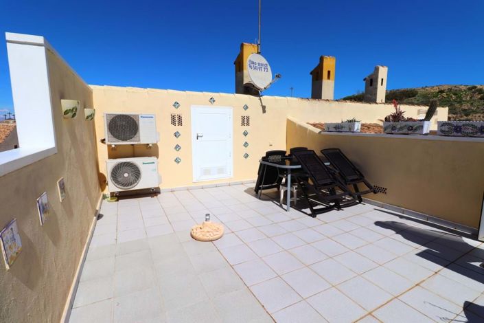 Image No.24-2 Bed Semi-Detached for sale