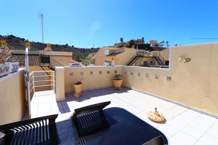 Image No.25-2 Bed Semi-Detached for sale