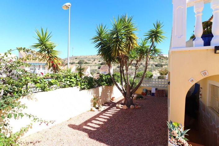 Image No.32-2 Bed Semi-Detached for sale