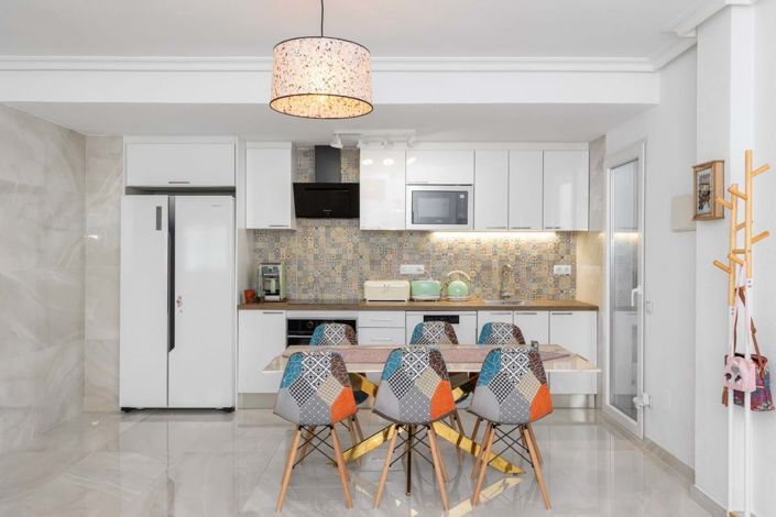 Image No.10-3 Bed Townhouse for sale