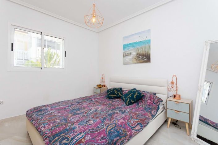 Image No.14-3 Bed Townhouse for sale