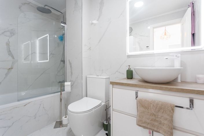 Image No.17-3 Bed Townhouse for sale