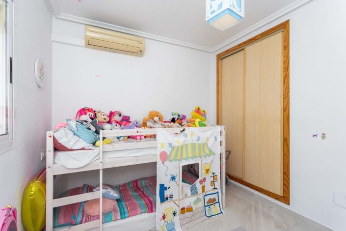 Image No.23-3 Bed Townhouse for sale