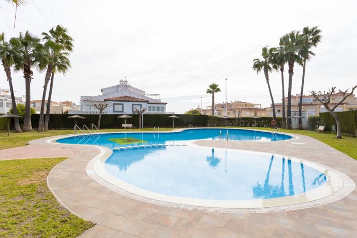 Image No.36-3 Bed Townhouse for sale