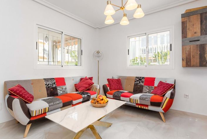 Image No.8-3 Bed Townhouse for sale