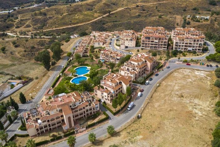 Image No.50-2 Bed Apartment for sale