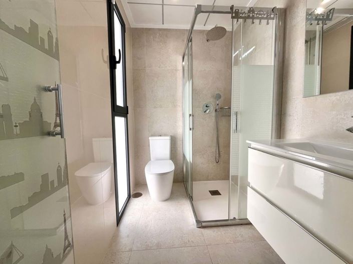 Image No.14-3 Bed Townhouse for sale