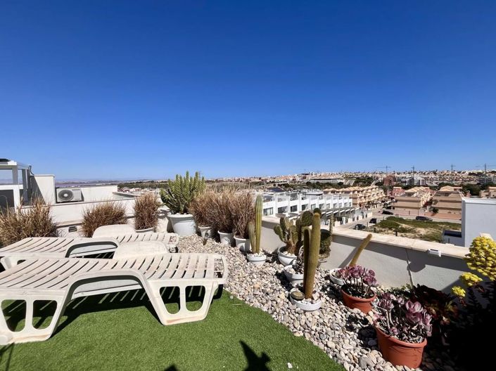 Image No.17-3 Bed Townhouse for sale