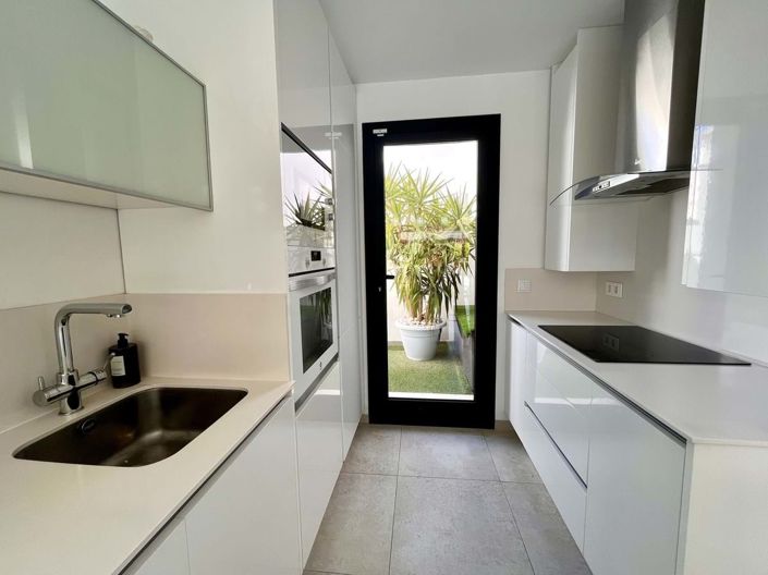 Image No.7-3 Bed Townhouse for sale