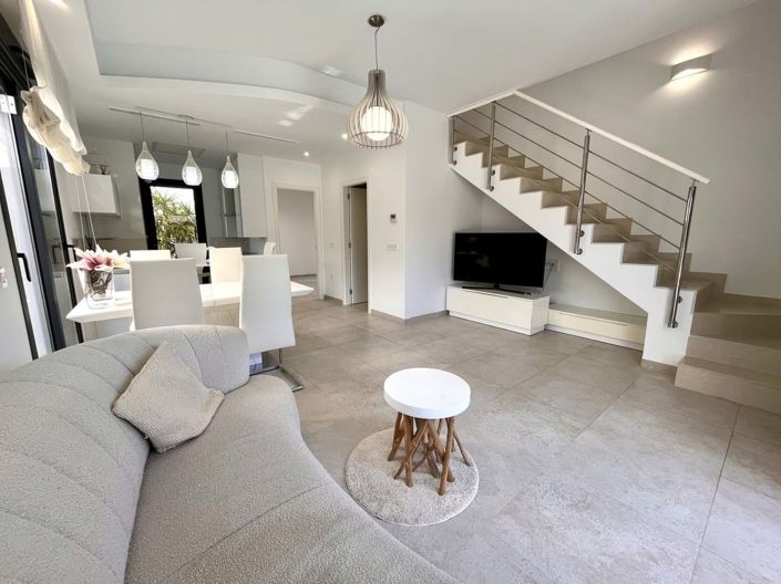 Image No.9-3 Bed Townhouse for sale