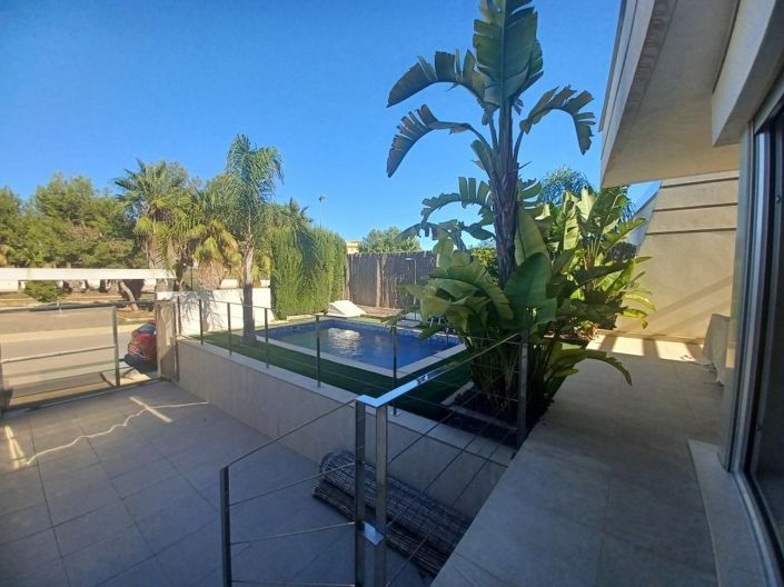 Image No.2-3 Bed Villa for sale