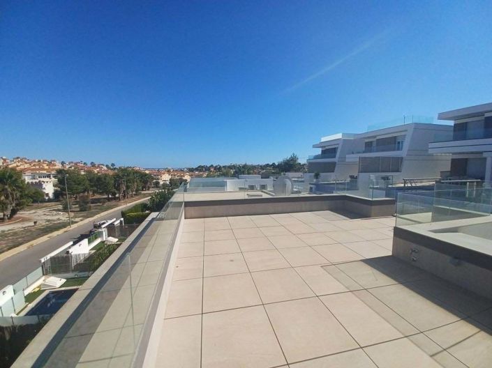 Image No.28-3 Bed Villa for sale