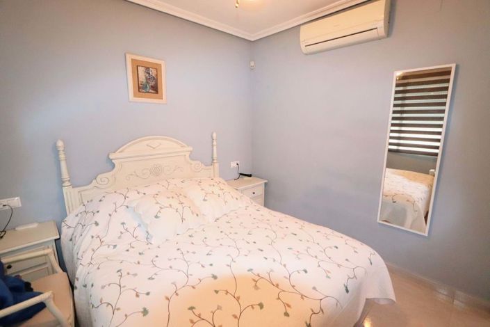 Image No.11-3 Bed Townhouse for sale