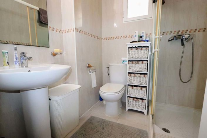 Image No.12-3 Bed Townhouse for sale