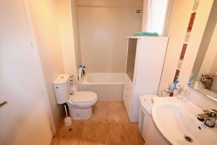 Image No.18-3 Bed Townhouse for sale