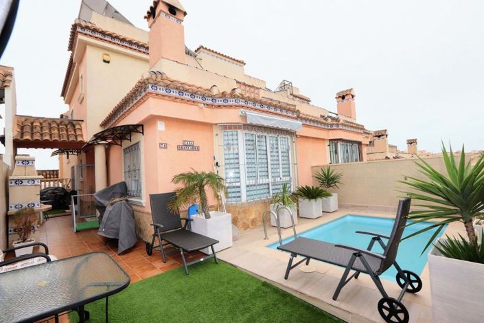 Image No.27-3 Bed Townhouse for sale