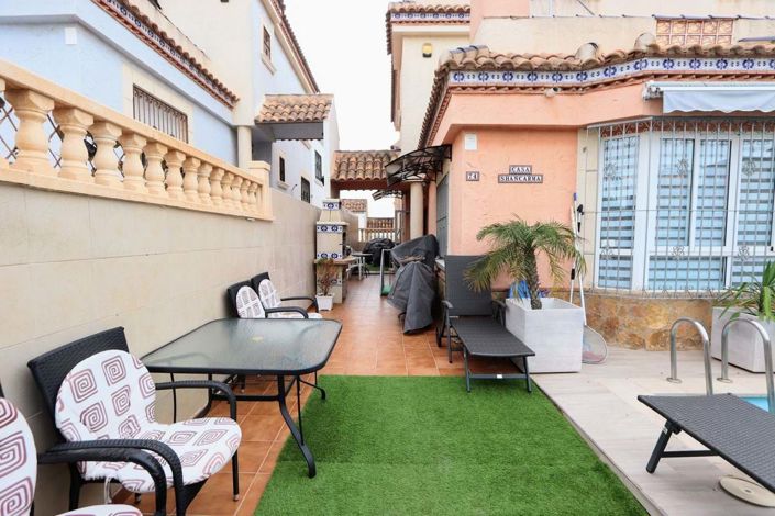 Image No.29-3 Bed Townhouse for sale