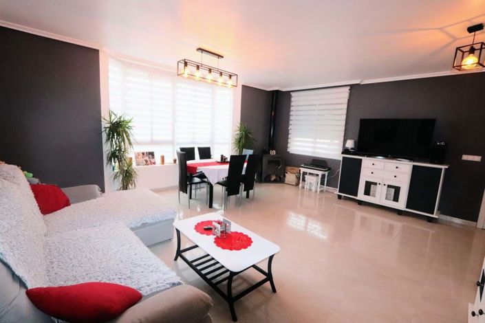 Image No.6-3 Bed Townhouse for sale