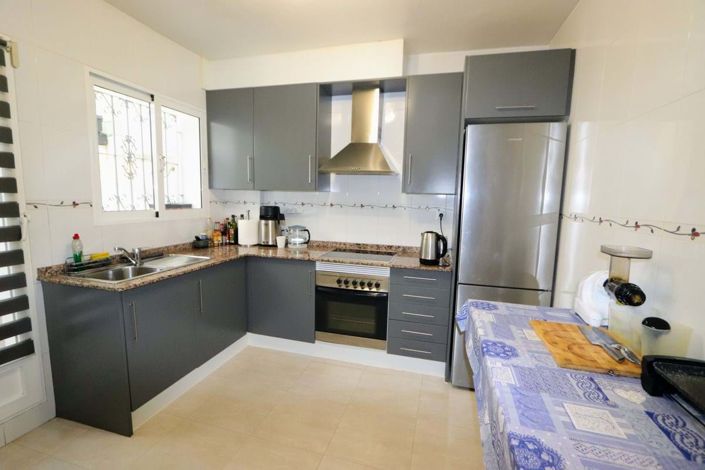 Image No.7-3 Bed Townhouse for sale