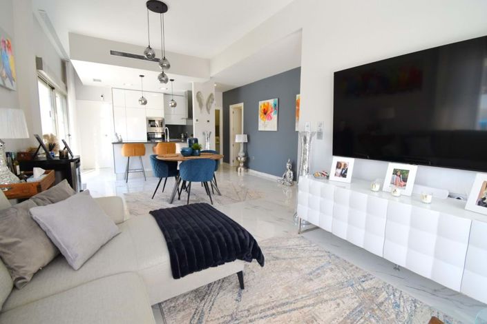 Image No.3-3 Bed Villa for sale