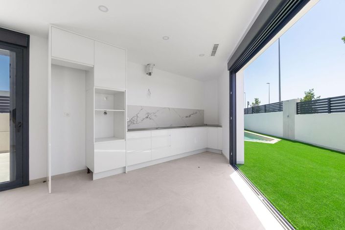 Image No.9-2 Bed Semi-Detached for sale