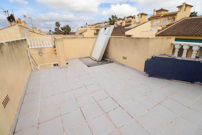 Image No.23-3 Bed Semi-Detached for sale