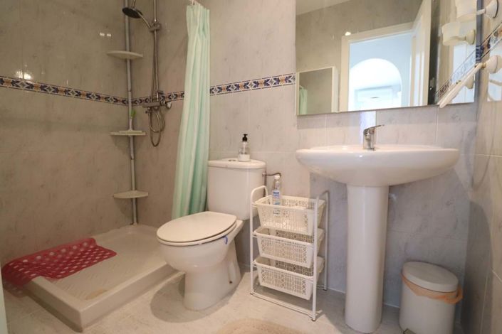 Image No.9-3 Bed Semi-Detached for sale