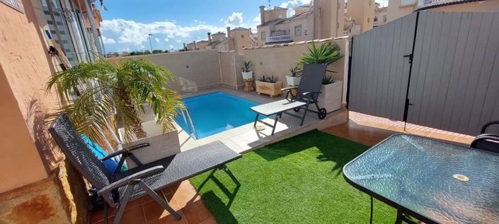 Image No.29-3 Bed Townhouse for sale