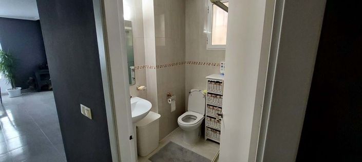 Image No.36-3 Bed Townhouse for sale