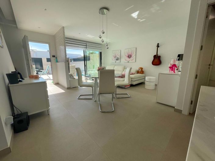 Image No.5-4 Bed Townhouse for sale