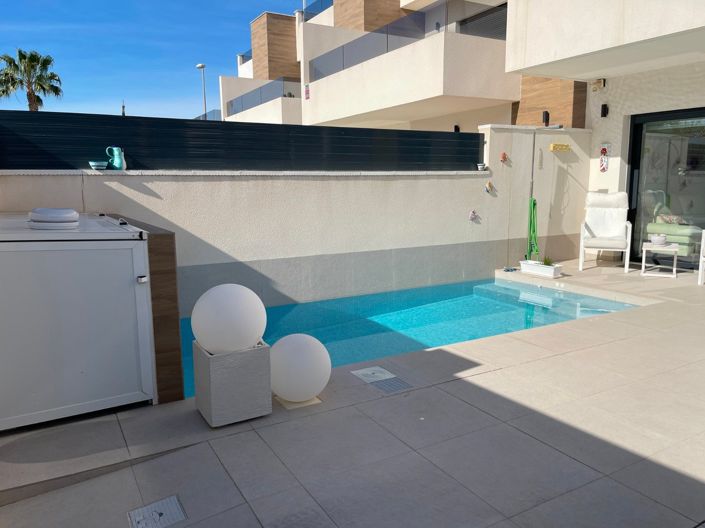 Image No.9-4 Bed Townhouse for sale