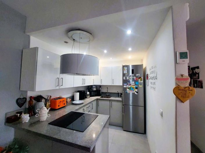 Image No.5-3 Bed Property for sale