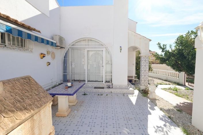 Image No.23-2 Bed Townhouse for sale