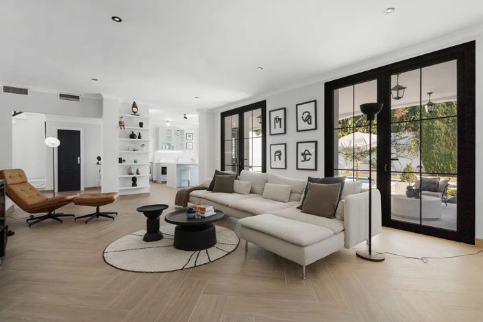 Image No.4-4 Bed Villa for sale