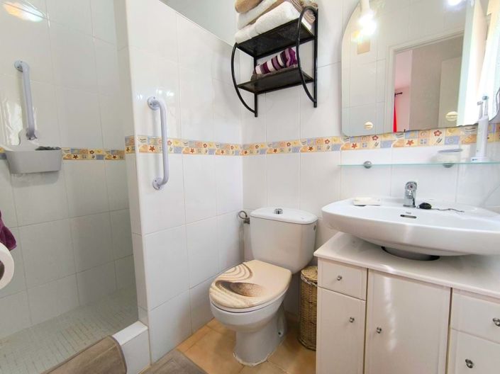 Image No.19-3 Bed Villa for sale