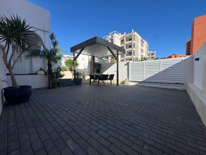 Image No.17-2 Bed Apartment for sale