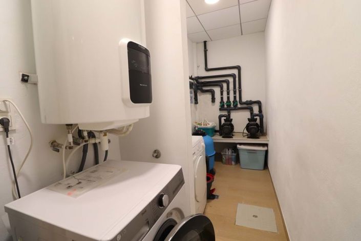 Image No.22-4 Bed Townhouse for sale