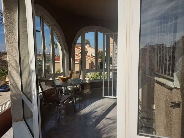 Image No.2-4 Bed Villa for sale