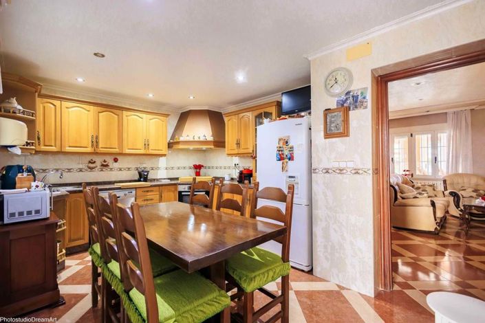 Image No.10-5 Bed Villa for sale