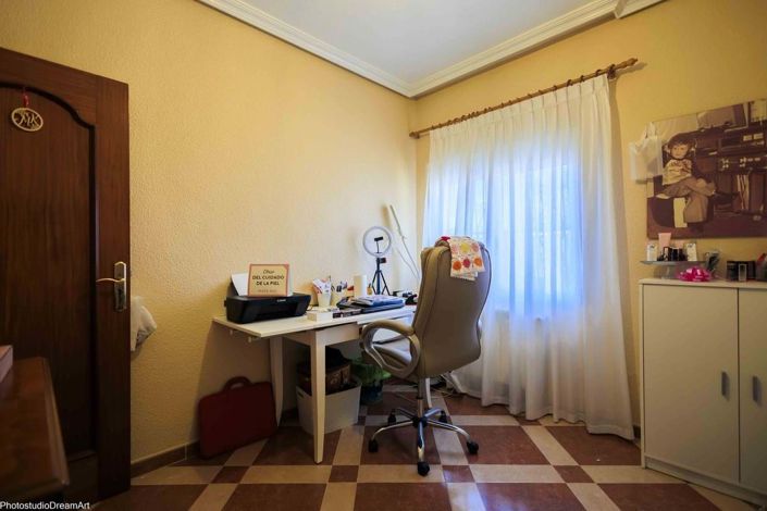 Image No.15-5 Bed Villa for sale