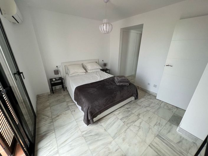 Image No.12-3 Bed Townhouse for sale