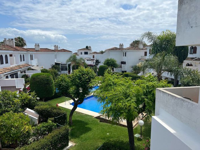 Image No.17-3 Bed Townhouse for sale