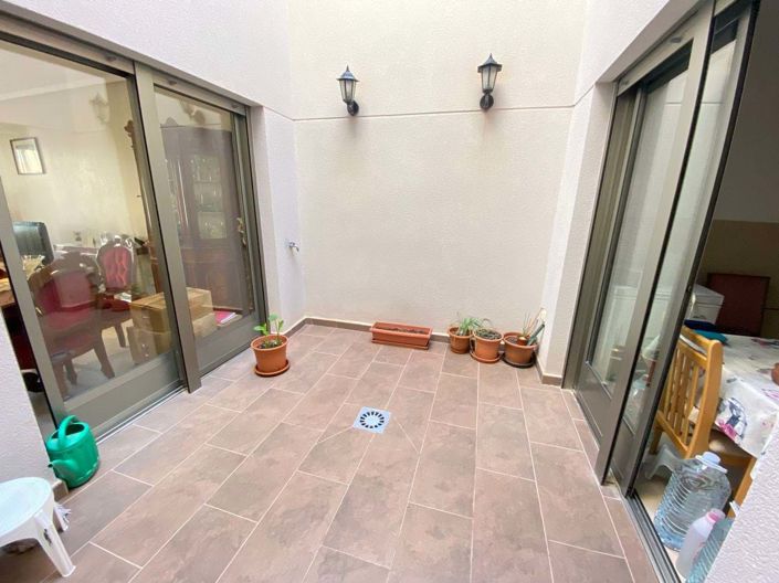 Image No.8-3 Bed Townhouse for sale