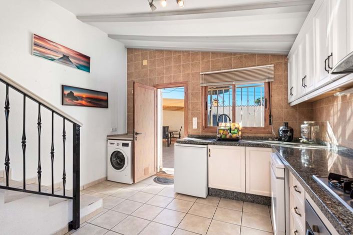 Image No.10-5 Bed Villa for sale