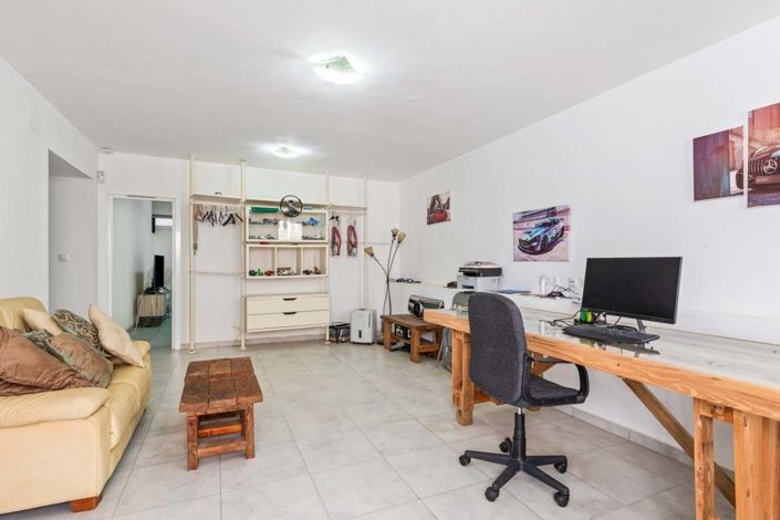 Image No.27-5 Bed Villa for sale