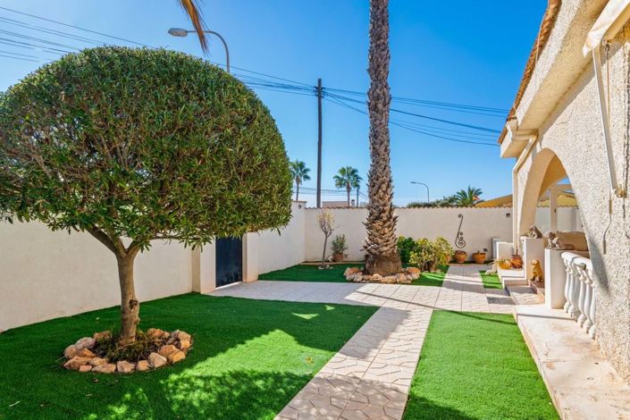 Image No.36-5 Bed Villa for sale