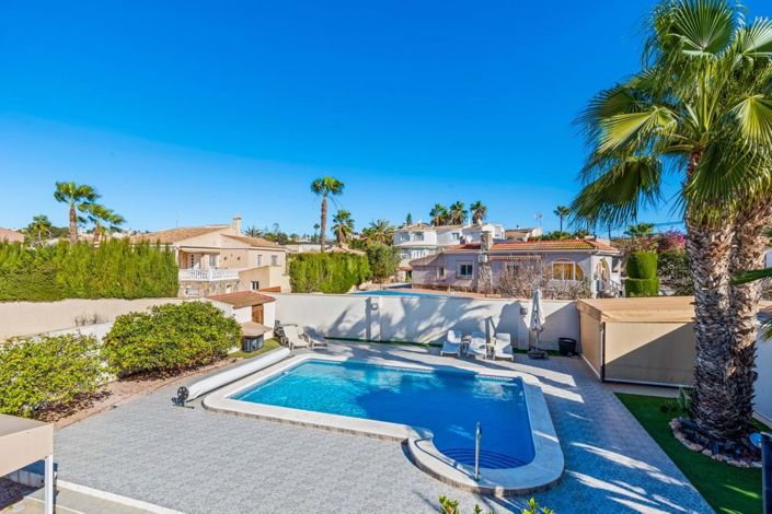 Image No.49-5 Bed Villa for sale