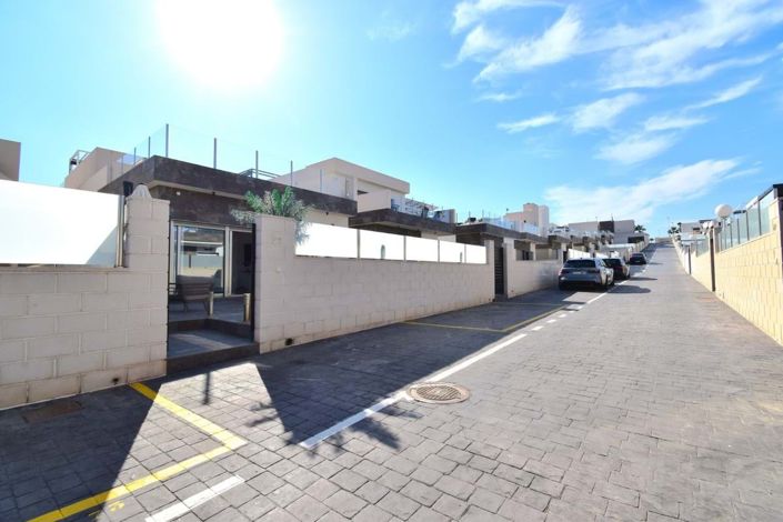 Image No.18-3 Bed Villa for sale