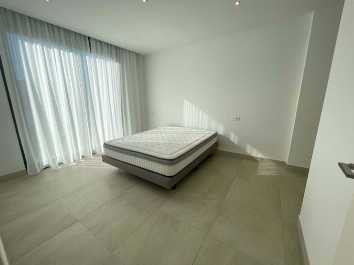 Image No.6-3 Bed Villa for sale